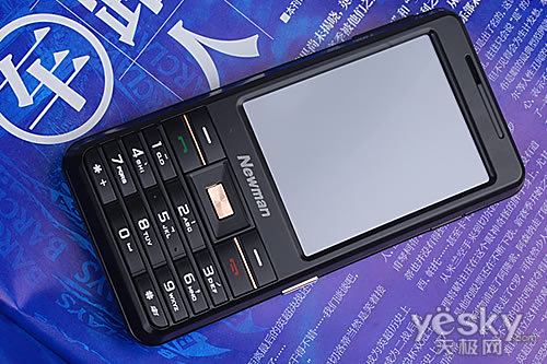 不足800元超值商务GPS手机 纽曼G6评测报告