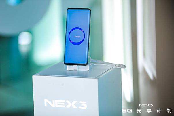 vbox10152_0F1A7470_141714_small.JPG