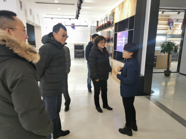 热烈欢迎中国五金制品协会领导一行莅临蓝炬星参观考察