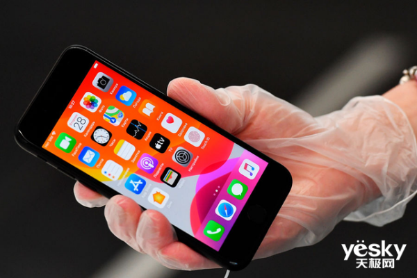 3KԪƻiPhoneˣA15оƬ5Gӳ֣