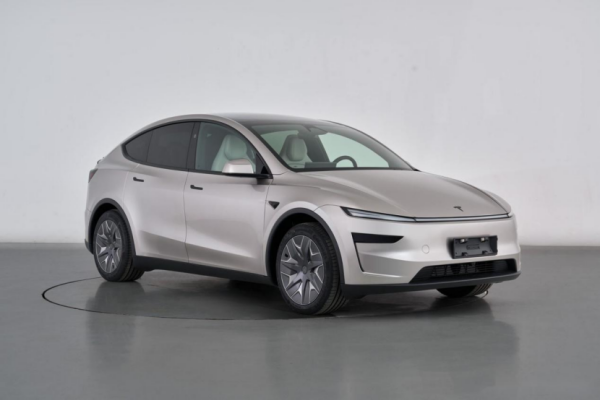 Model Y LͻϮi8ֵL90ֱ˹ӭ֣
