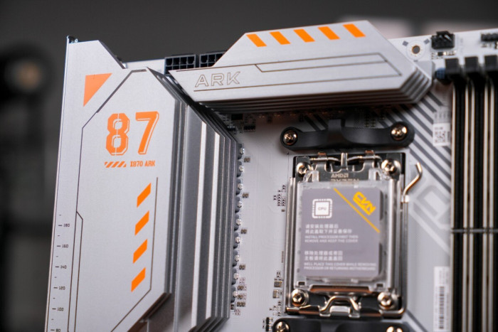 ߲ʺ߶ CVN X870 ARK۳ΪZen 5ʴ
