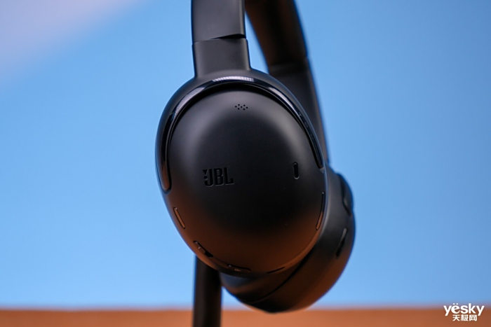ƿ JBL TOUR ONE M3ͷȲ߽